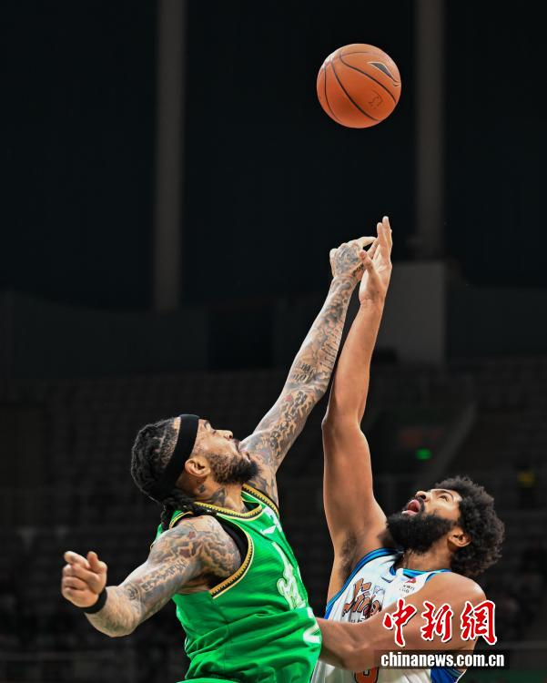 CBA常规赛第15轮：辽宁本钢队82:75胜新疆伊力特队|赵继伟|篮球职业联赛|于海洋|男子篮球|职业联赛_新浪体育_新浪新闻