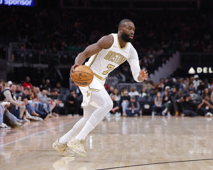 APP下载-绿军大胜步行者，杰伦布朗30+10+5创纪录，西亚卡姆32+10|凯尔特人|NBA常规赛|印第安纳步行者队|波士顿凯尔特人队|篮板_新浪体育_新浪新闻