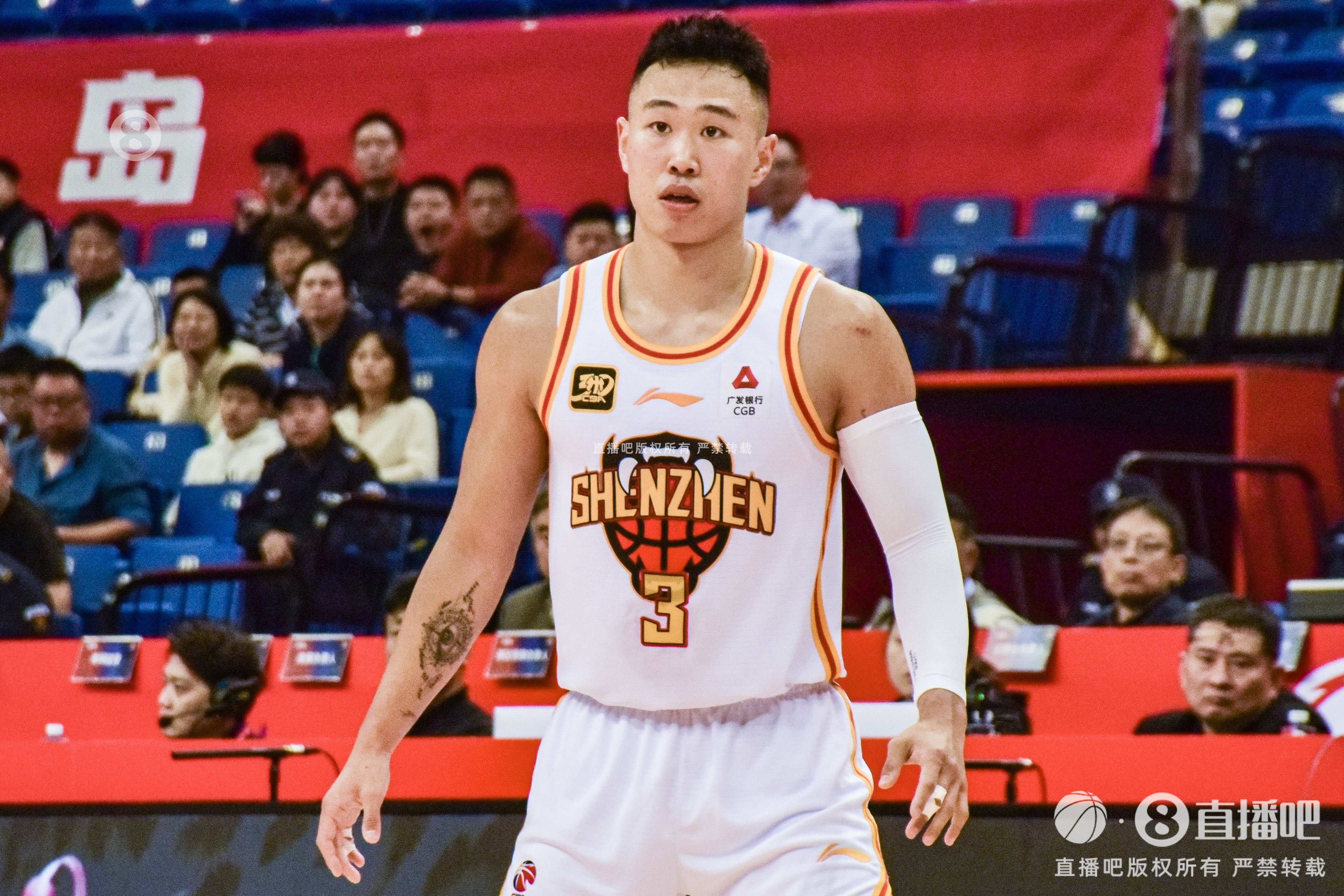 百家乐官方网站-双枪！贺希宁半场13中6砍14分 史密斯半场9中5砍18分&amp;第二节15分