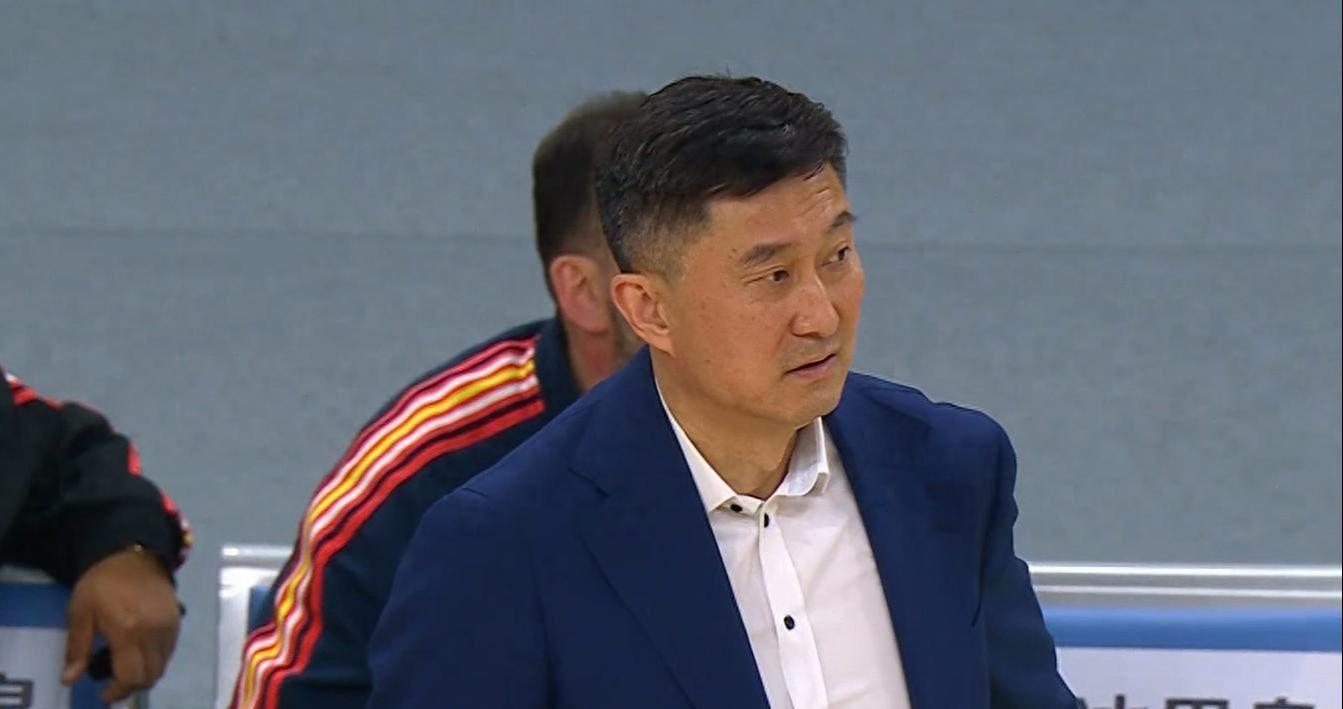 百家乐官方网站-广东男篮为什么惨遭首钢逆转？广东记者给出答案，杜锋该让贤了？
